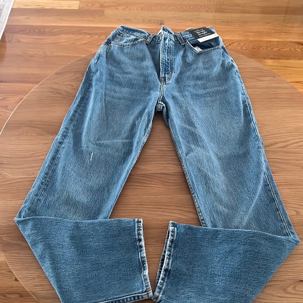 Abercrombie & Fitch, straight leg, high rise, size 28